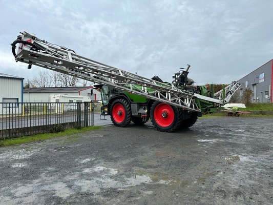 Pulvérisateur automoteur Fendt ROGATOR 645