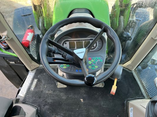 Tracteur agricole Fendt 716 S4 PROFI - 148
