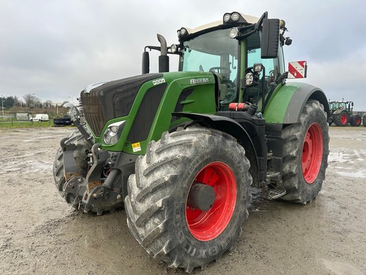 Tracteur agricole - 826 S4 ProfiPlus - 260