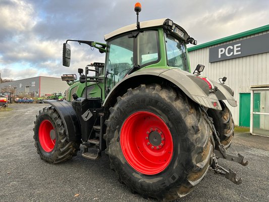 Tracteur agricole Fendt 824 S4 ProfiPlus - 240