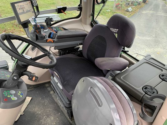 Tracteur agricole Fendt 824 S4 ProfiPlus - 240